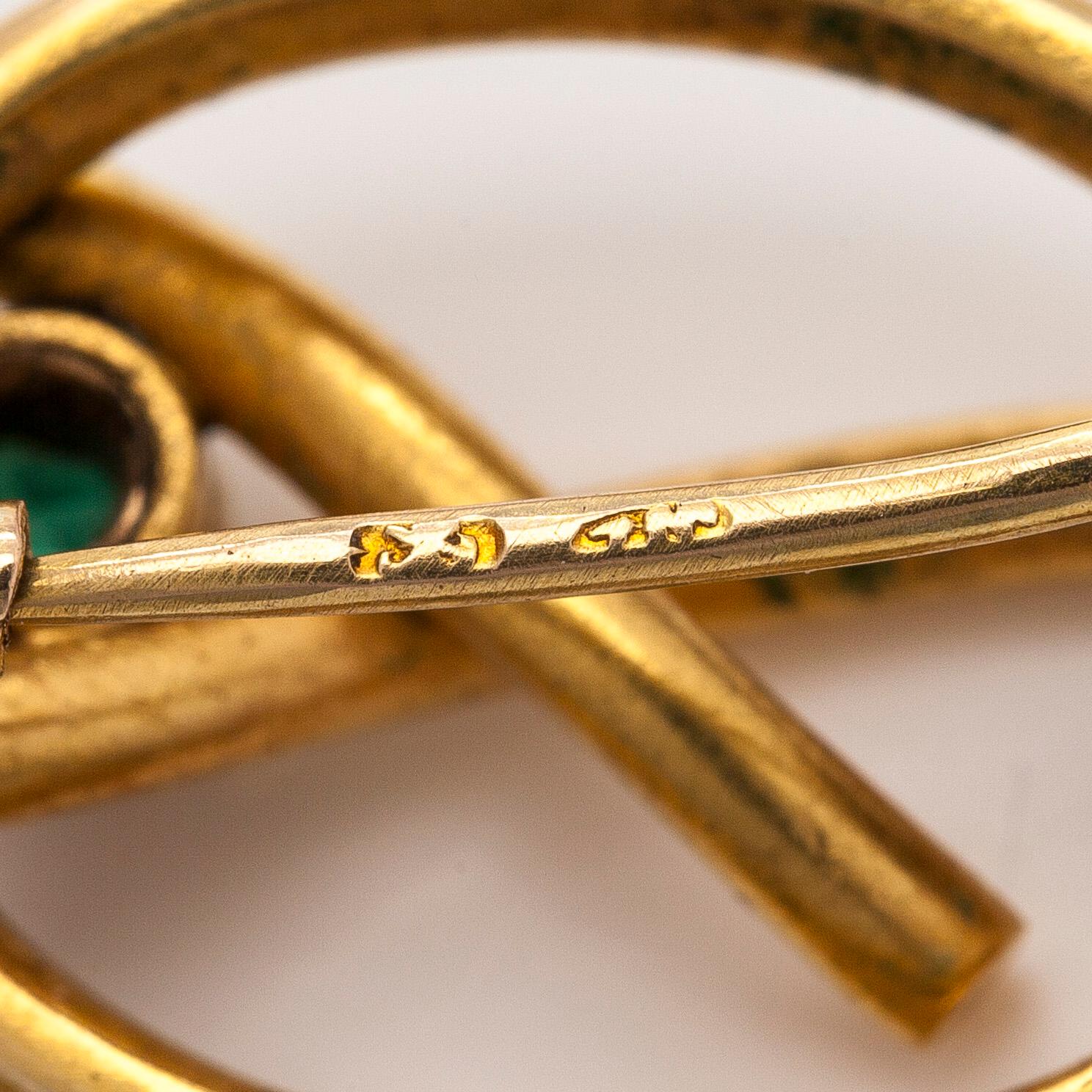 Brosch, fasettslipad smaragd, 14K (56) guld, St. Petersburg.