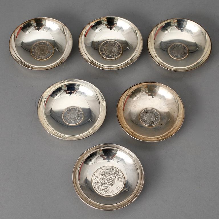 SKÅLFAT, 6 st, sterlingsilver, Japan 1900-tal. Tot ca 236 gram.