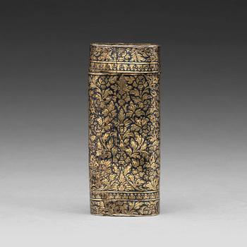 786. A gilded silver niello box with cover, Thailand, 19th Century.