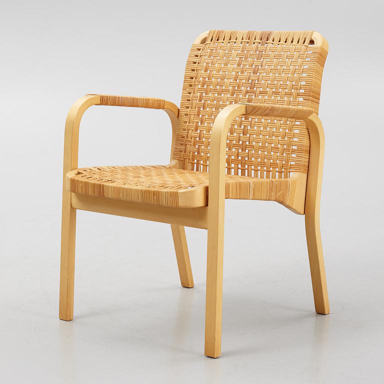 Alvar Aalto, a model 45 armchair, Artek, late 20the century.