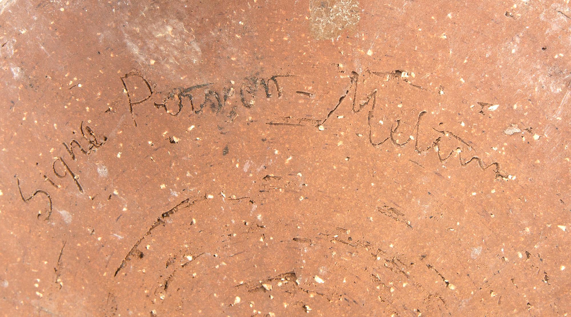 Signe Persson-Melin, ytterfoder/urna signerad Campos Filhos, Portugal delvis glaserat stengods.