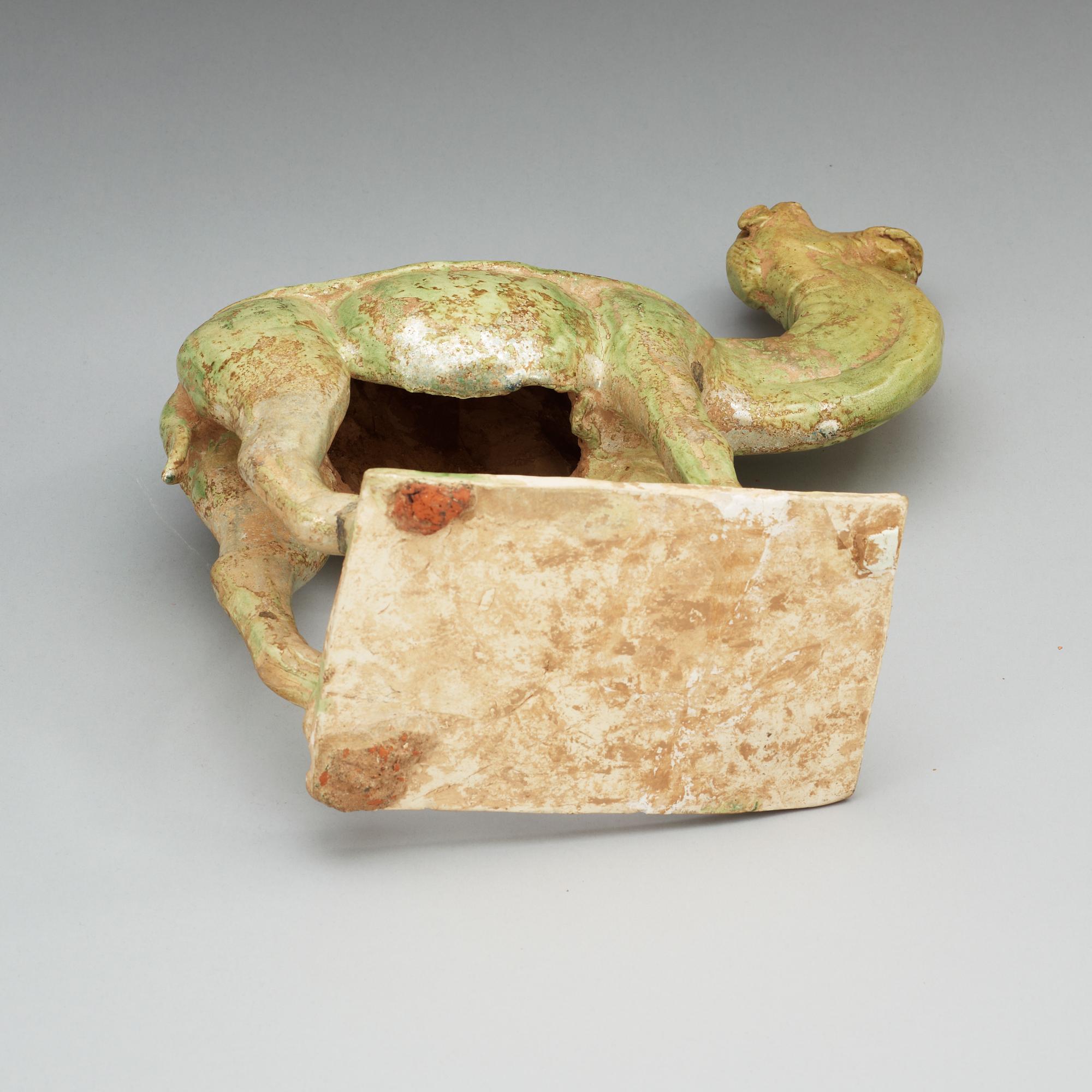 SKULPTUR, lergods. Tang dynastin (618-907).