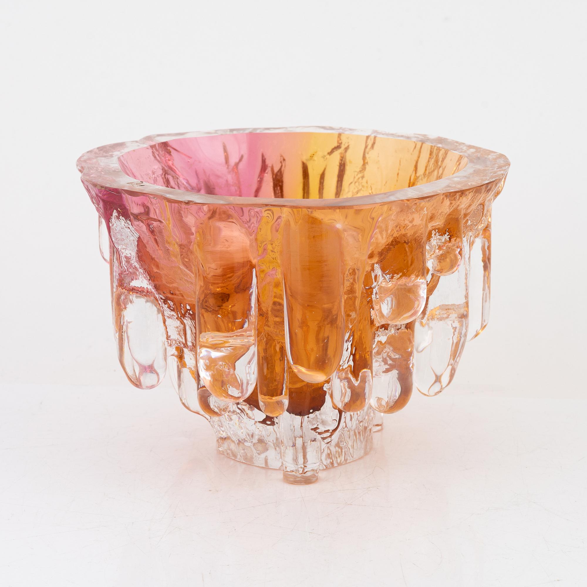 Göran Wärff, a unique glass bowl, Kosta, Sweden.