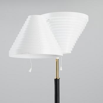 ALVAR AALTO, GOLVLAMPA, A810, formgiven 1959, 2000-tal.