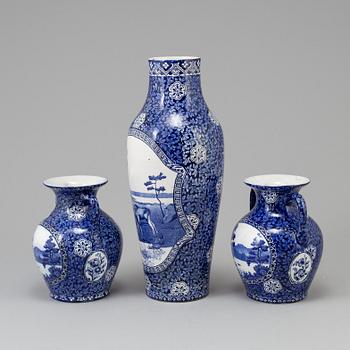 A set of 2+1 porcelain vases  by Rörstrand, late 18th century.