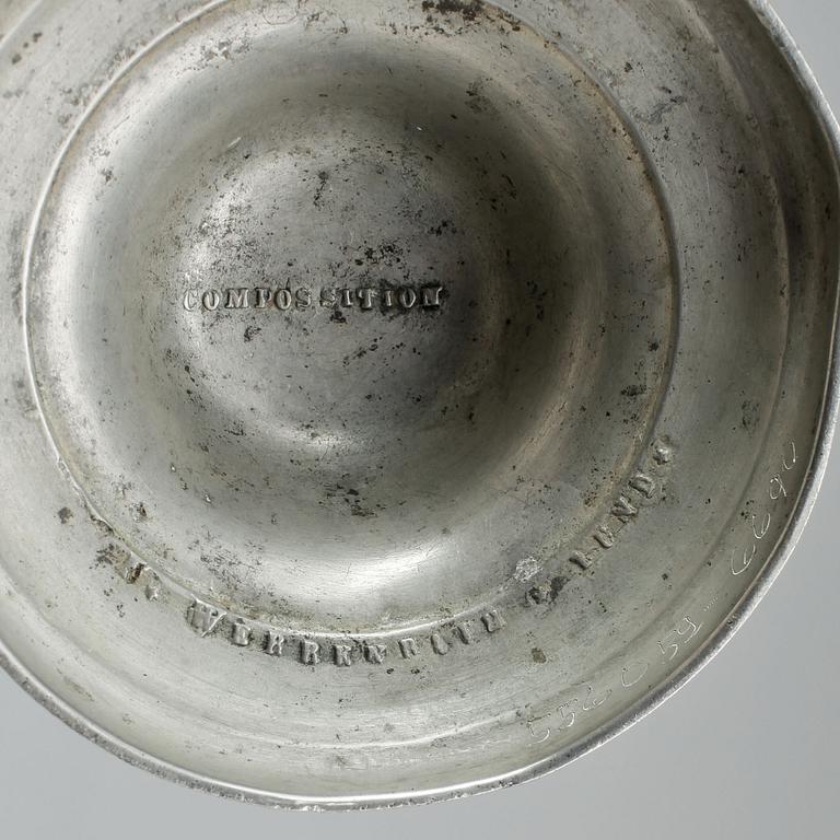 LJUSSTAKAR, två par, tenn, bland annat Berndt Oskar Santesson, sent 1800-tal respektive 1900-tal.
