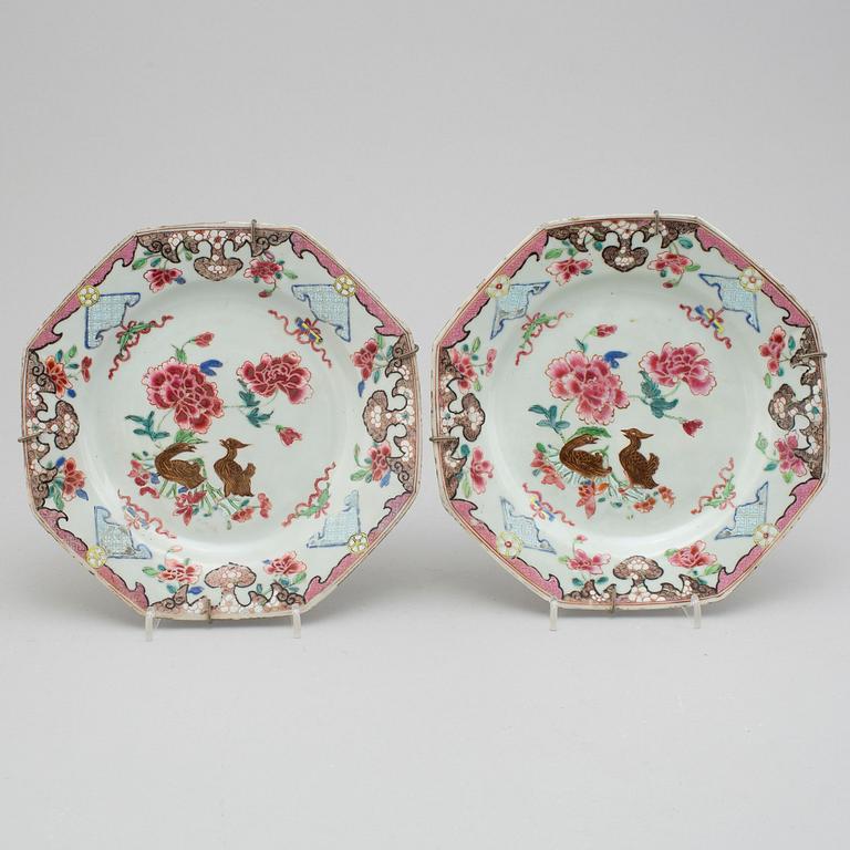 Two famille rose plates, Qing dynasty, early 18th century.