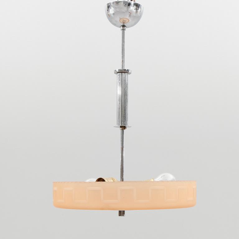 TAKLAMPA, 1900-talets första hälft. Höjd 53 cm.