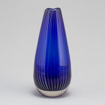 NANNY STILL, a 'Vuokko' glass vase from Riihimäen Lasi Oy, Finland, 1950's.