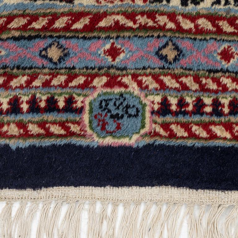 Carpet, oriental, approx. 250 x 183 cm.