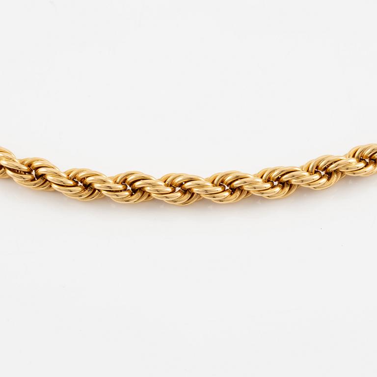 An 18K gold chain.