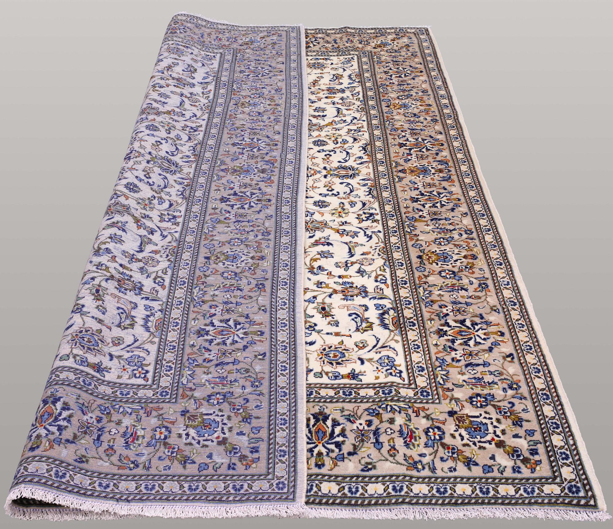 A carpet, Keshan, 292 x 197 cm.