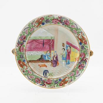 A Chinese Canton famille rose hot water dish, Qing dynasty, 19th century.