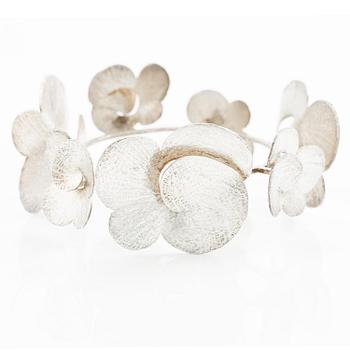 PA Lundahl-Terrs, a bridal crown, silver.