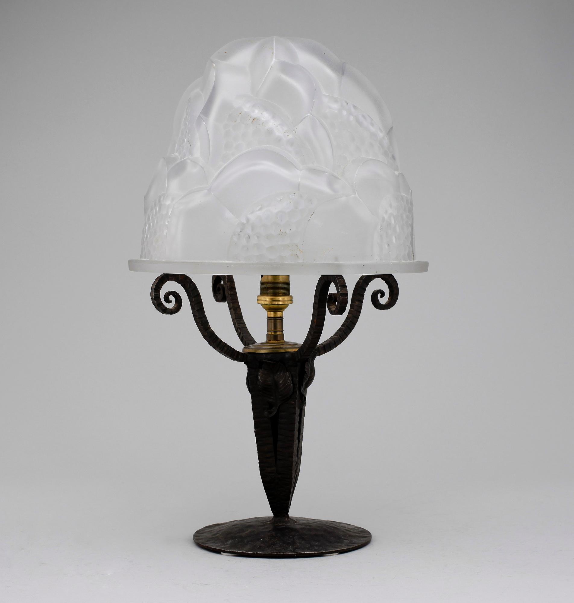 BORDSLAMPA, Degué, Frankrike, Jugendstil, 1900-talets andra hälft.