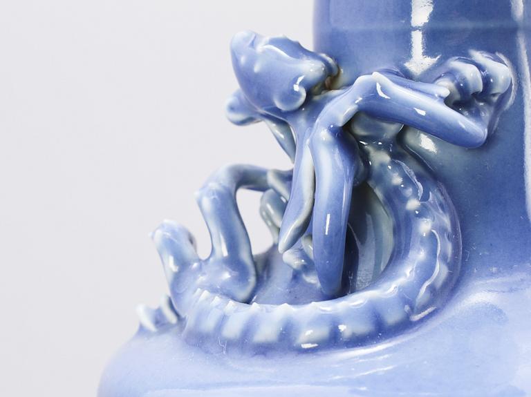 VAS, porslin, Kina, 1900-tal.