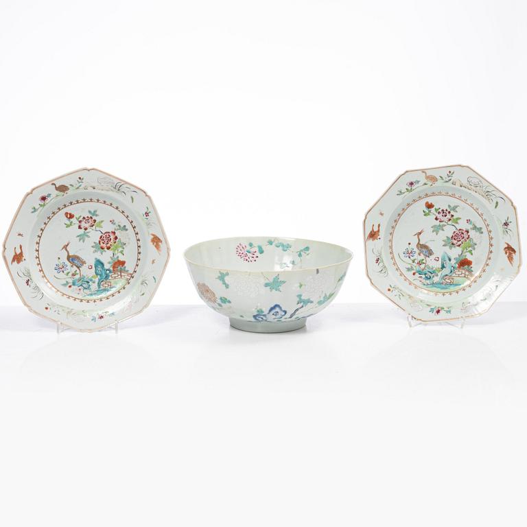 Skål samt tallrikar, ett par, porslin, Kina, Yongcheng (1723-35).