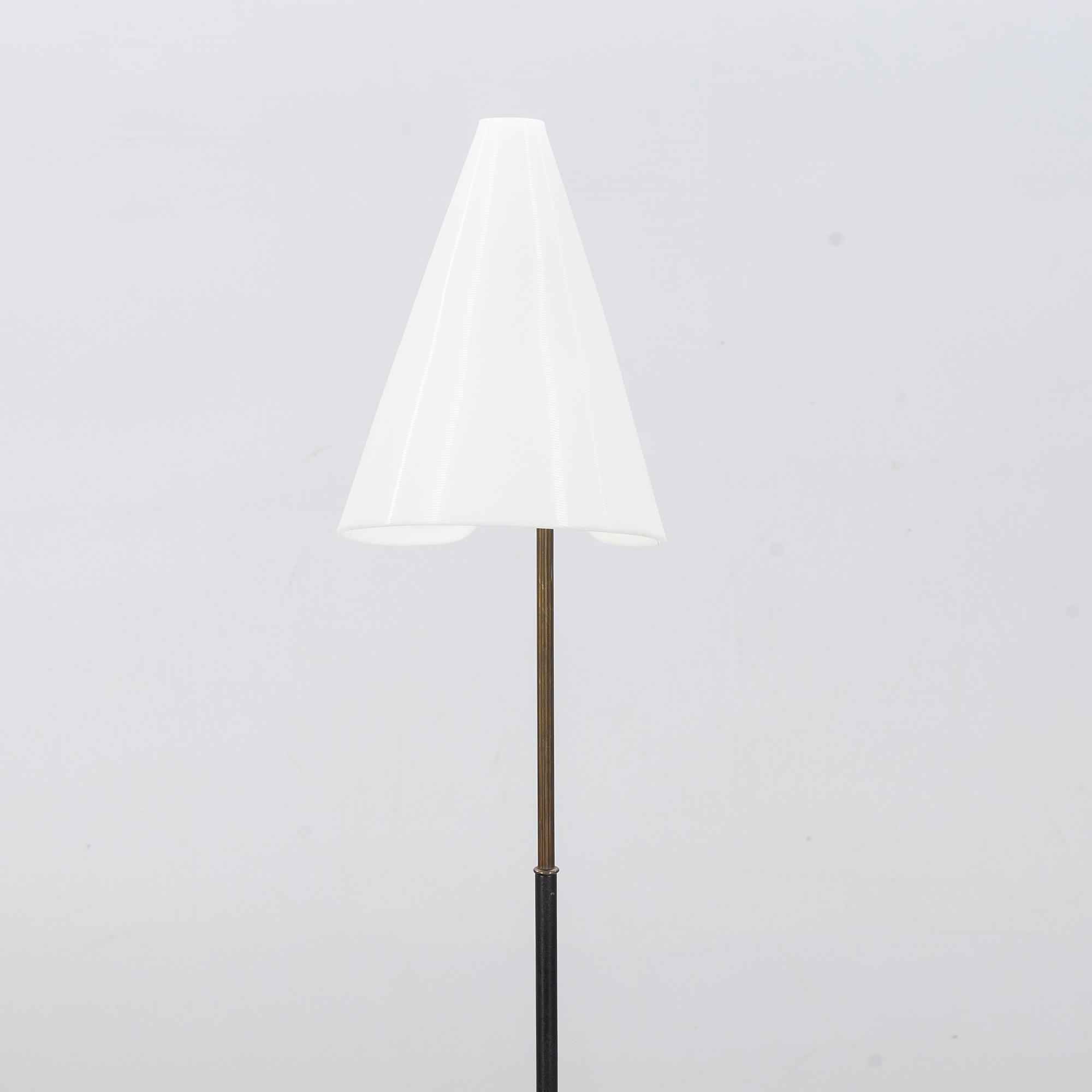 FLOOR LAMP, second half of the 20th century.