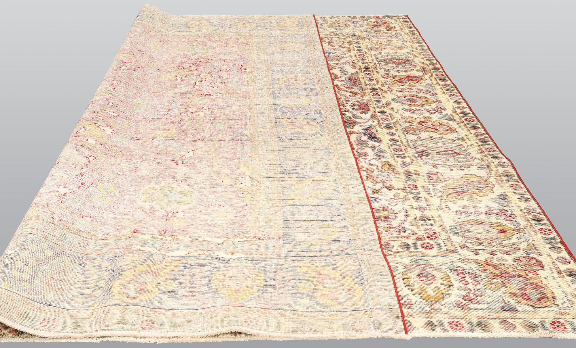 Matta, Figural , Orientalisk, ca 330 x 293 cm.