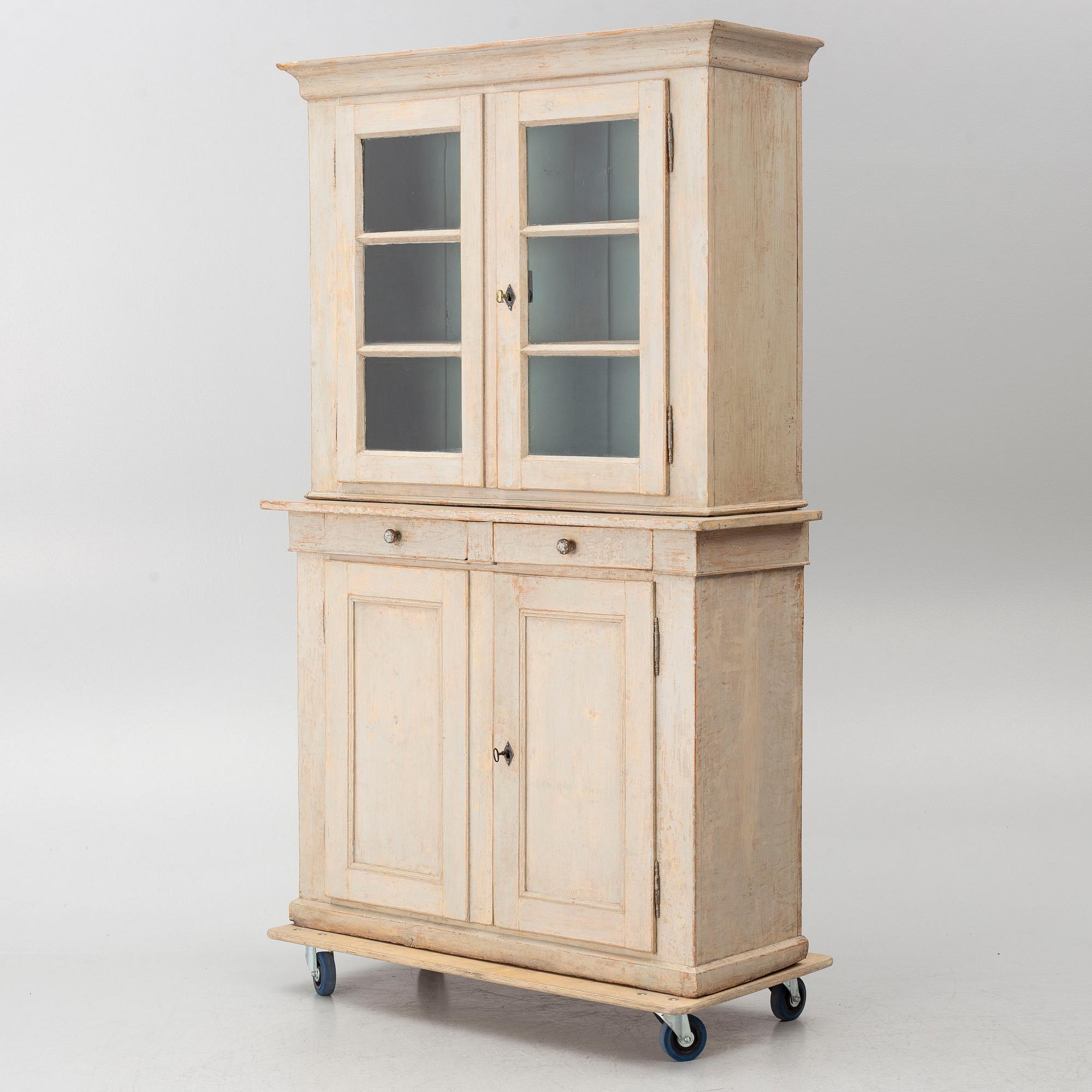Cabinet, 19th century.