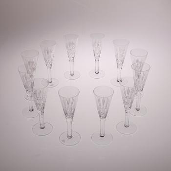 GLASSERVIS, 84 delar, slipad kristall "Leo", Riihimäki/Notsjö, 1900-talets andra.