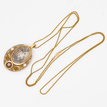 Collier, 18K guld med filigranarbete med halvpärlor och måleri, kedja 18K guld.