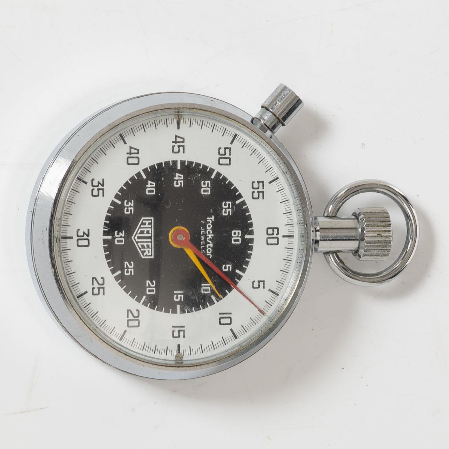 Corum, Omega, Ulysse Nardin, Heuer, etc. – display material, stopwatches and accessories.