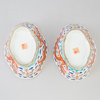 Two chinese famille rose footed dishes. Qing dynasty, Tongzhi mark and period (1862-1874).