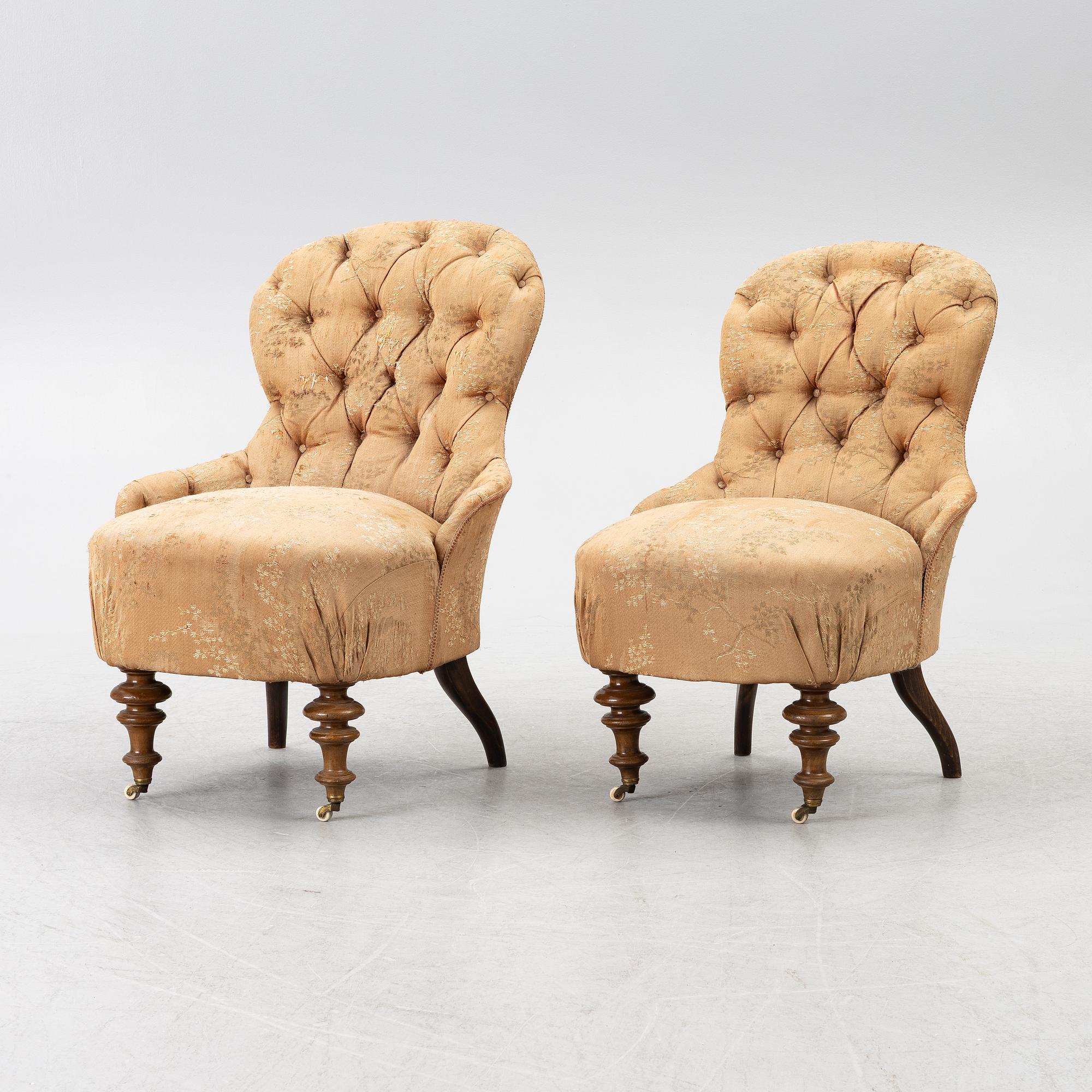 Salongsgrupp, 3 delar, med Drottning Sofias emblem, sent 1800-tal.