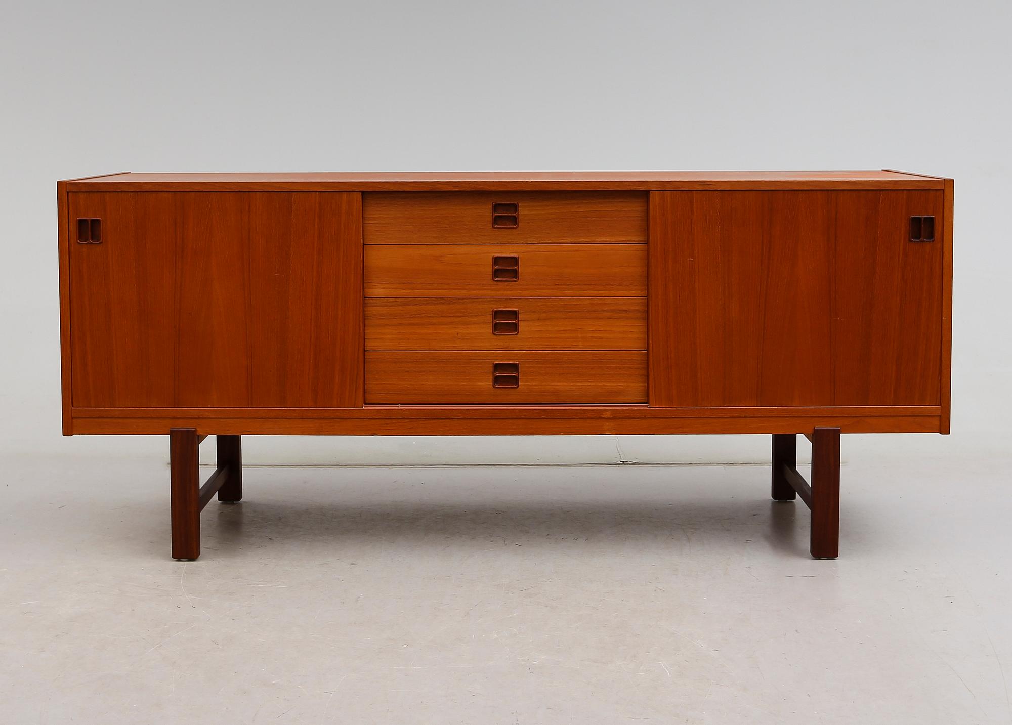 SIDEBOARD, 1900-talets andra hälft.