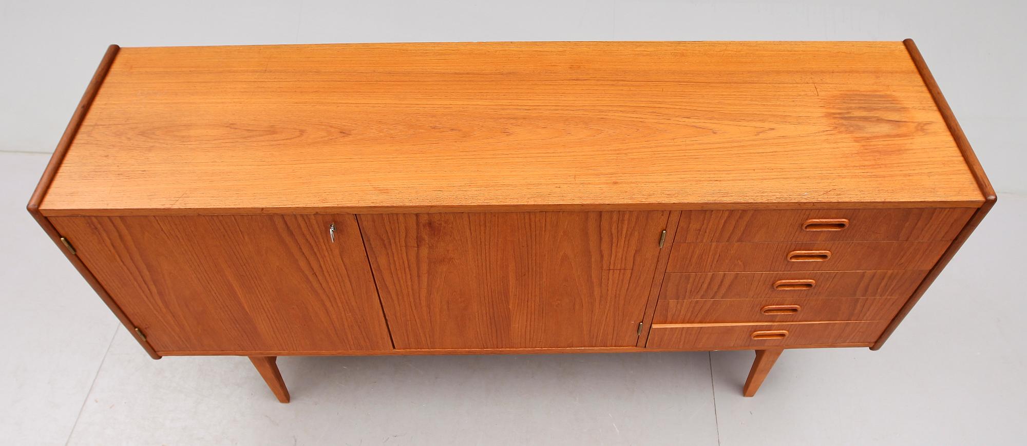 SIDEBOARD, 1900-talets andra hälft.