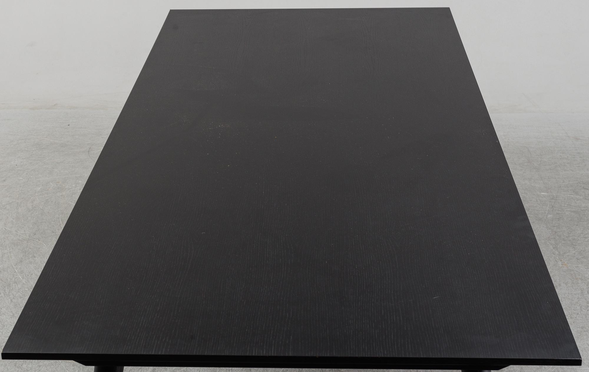 SAMI KALLIO, matbord "Inbetween Table SK6", &Tradition, Danmark.