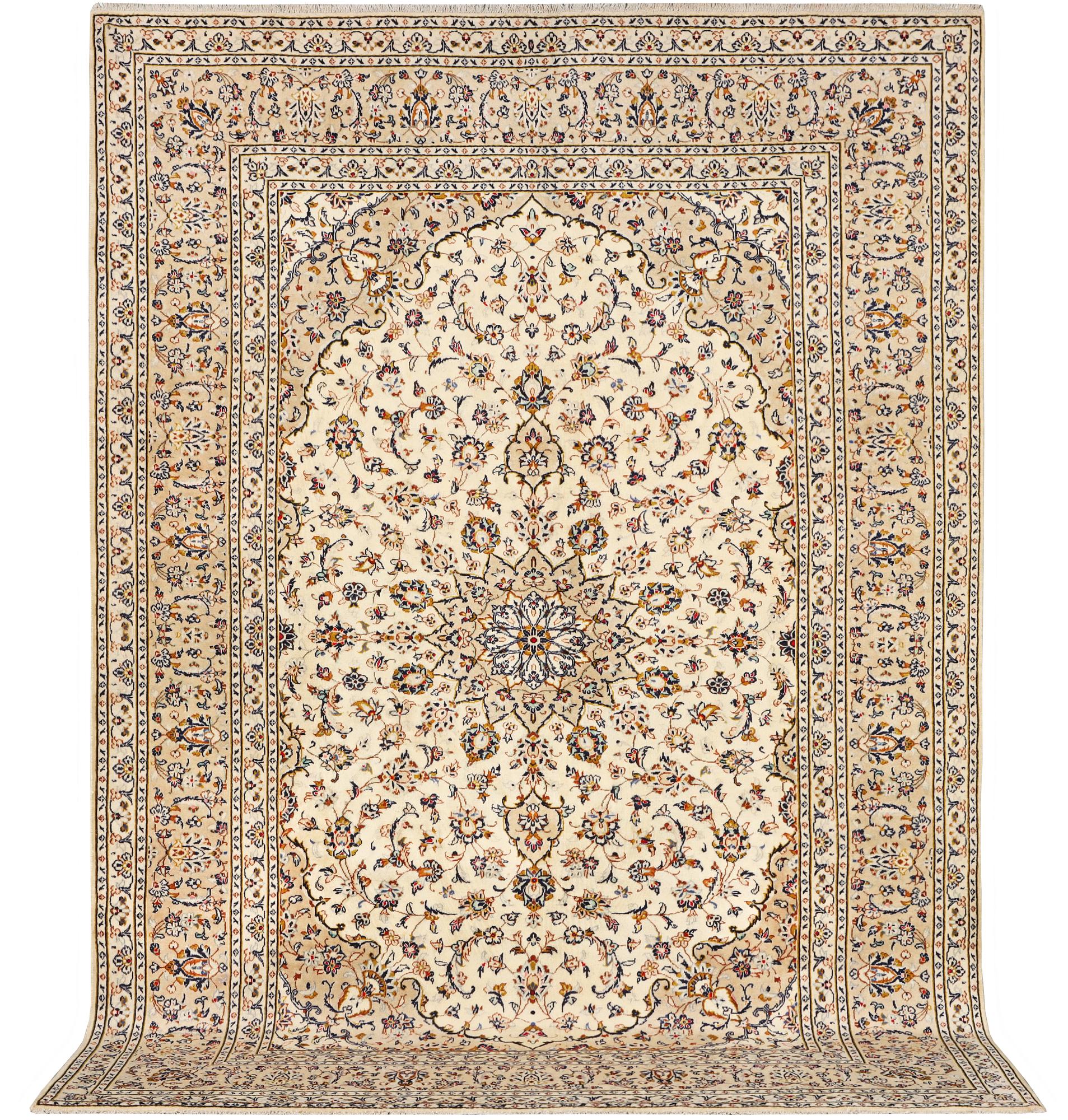 A Kashan carpet, c. 355 x 242 cm.