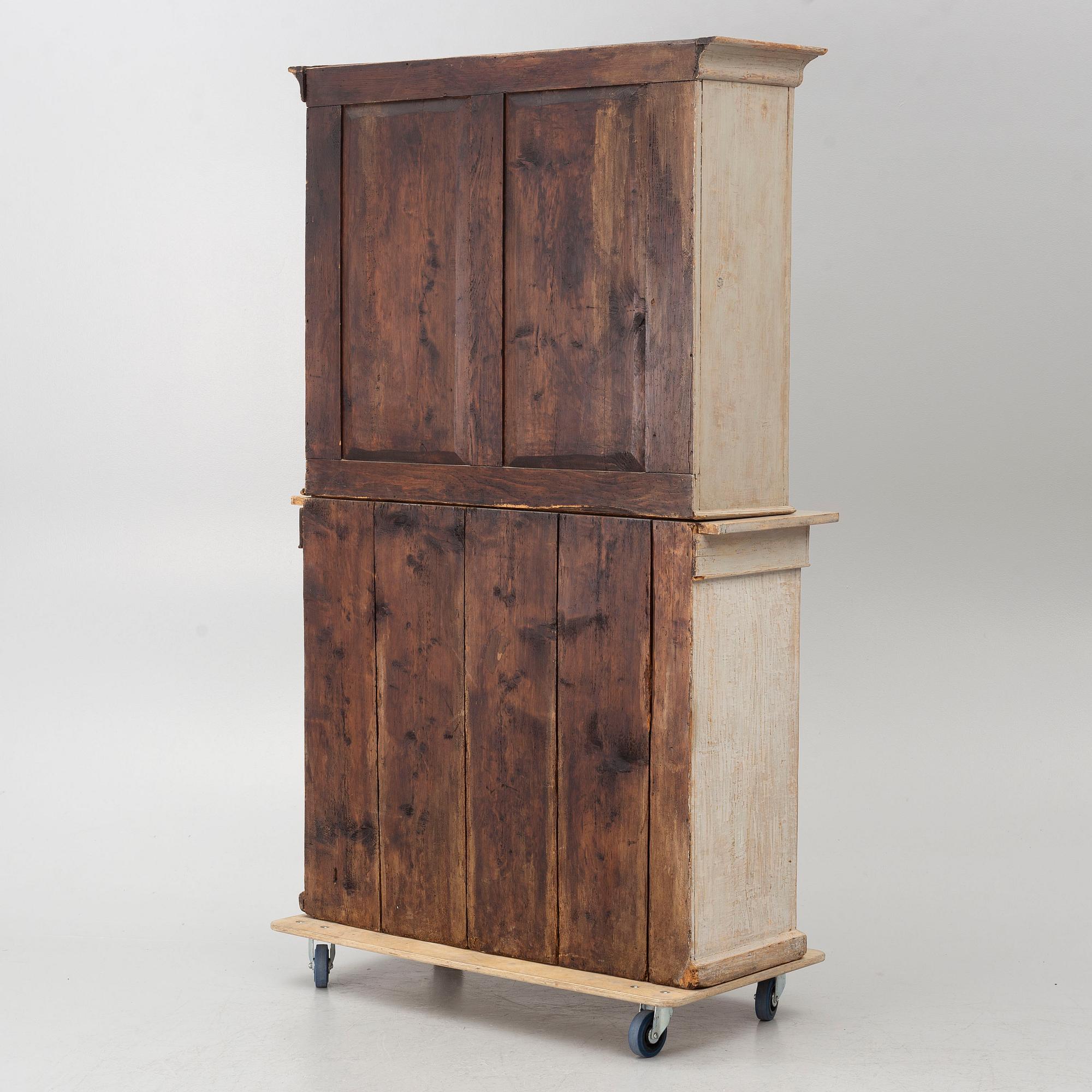 Cabinet, 19th century.