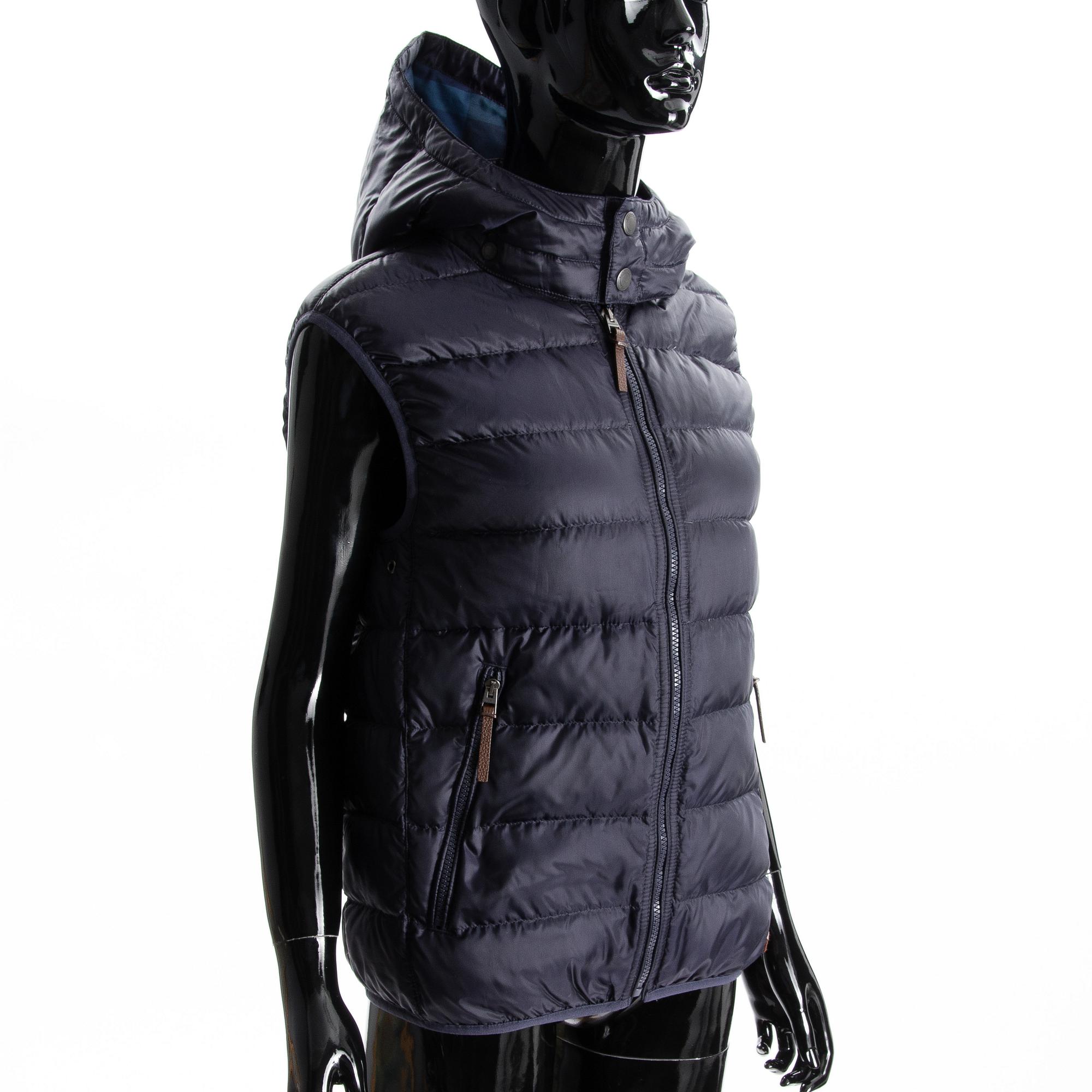 VÄST, Burberry, storlek M.