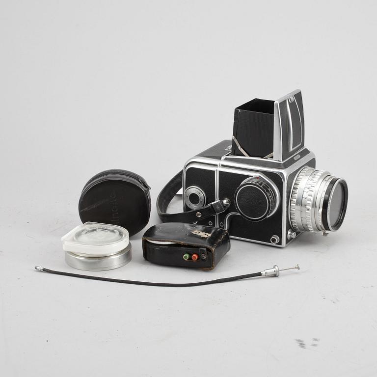 KAMERA med TILLBEHÖR, Hasselblad 1000F, nr CI15297, 1954.