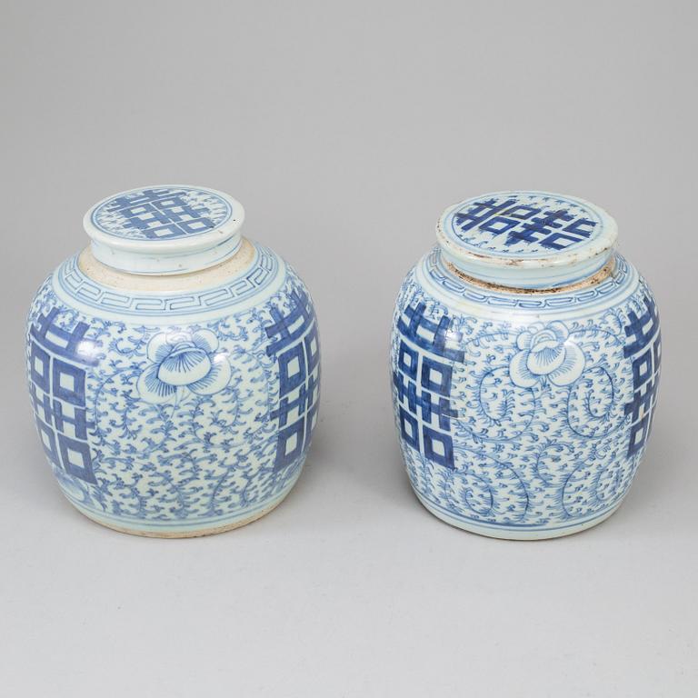 Two blue and white jars, Qing dynasty, 19th Century.