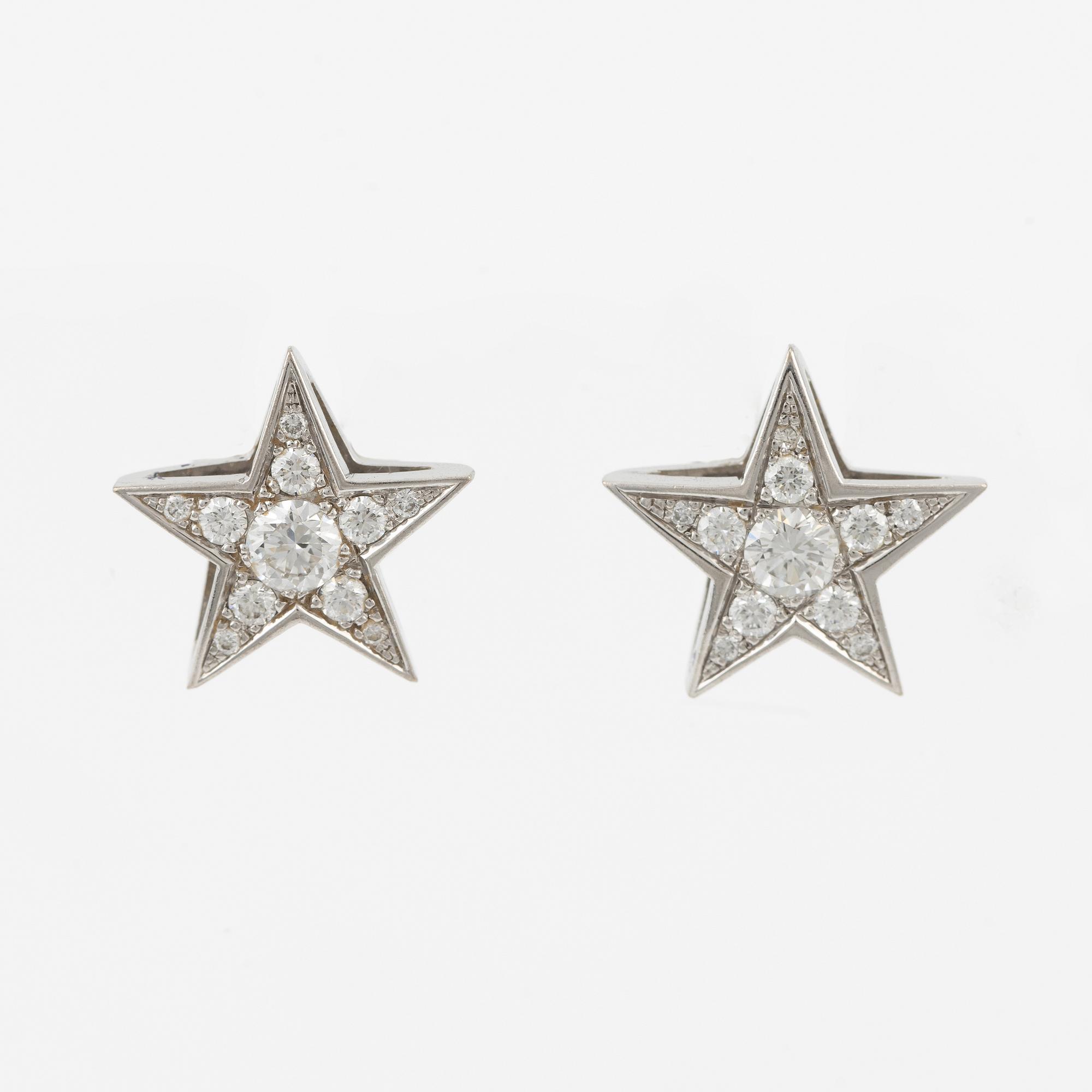 Earrings, in the shape of stars, 18K white gold with brilliant-cut diamonds.