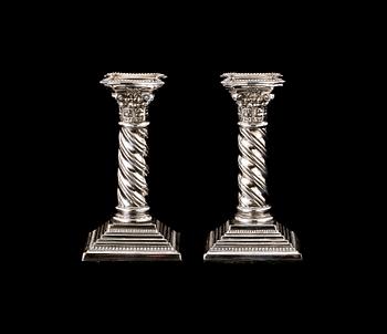 LJUSSKATAR, ett par, silver, gustaviansk stil, 1900-tal.