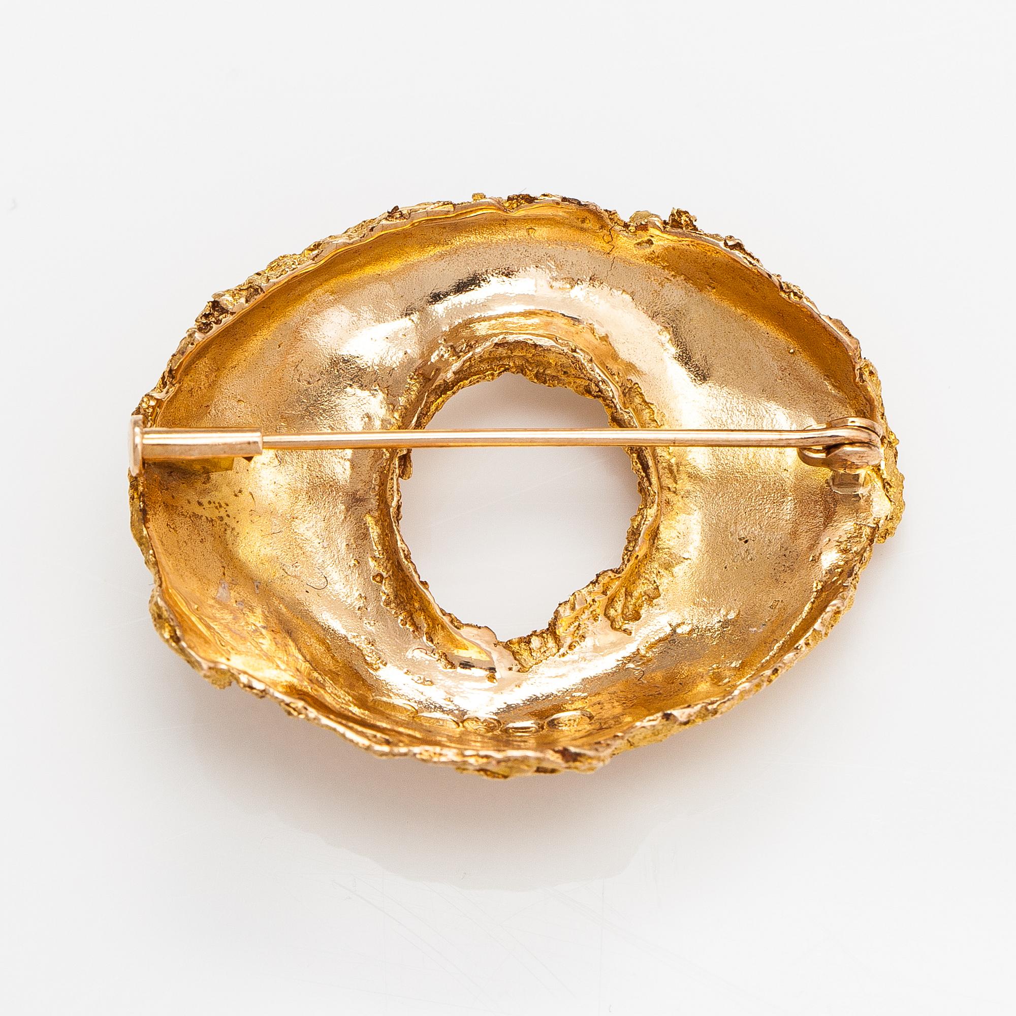 Helky Juvonen, brosch, 14K guld. Westerback, Helsingfors 1971.