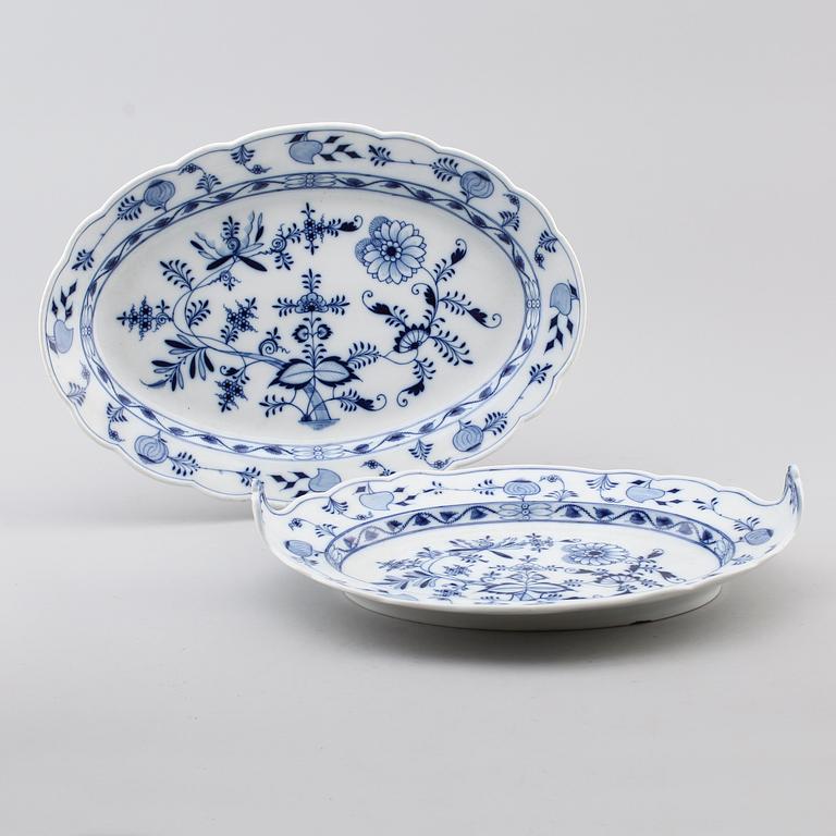 STEKFAT, 2 st, porslin, Meissen, 1900-talets första hälft.