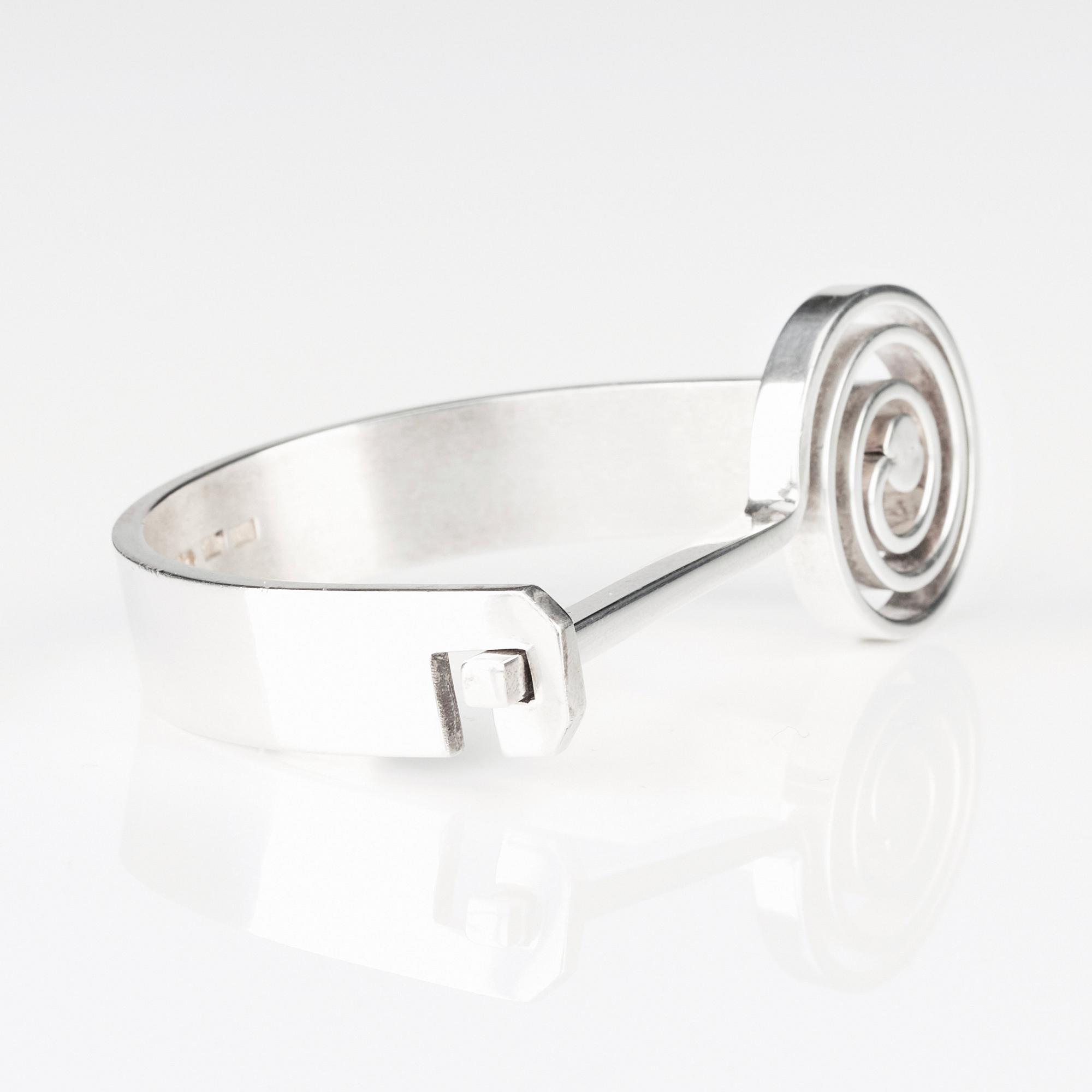 Lars Håkansson, a silver bangle. Lund Sweden 1981.