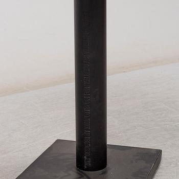 BORIS BERLIN/POUL CHRISTIANSEN, bord med två stolar, "Non", Komplot design, Källemo.