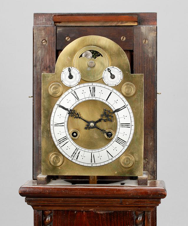 BORDSPENDYL, miniatyrgolvur, kalenderur, 1800-tal.