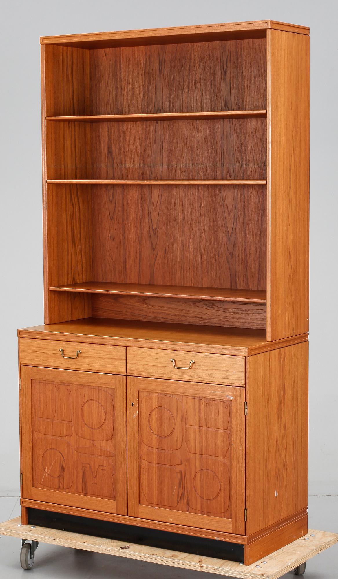 SKÅP, "Krus", Yngve Ekström, Westbergs Möbler AB i Tranås, 1950-tal.