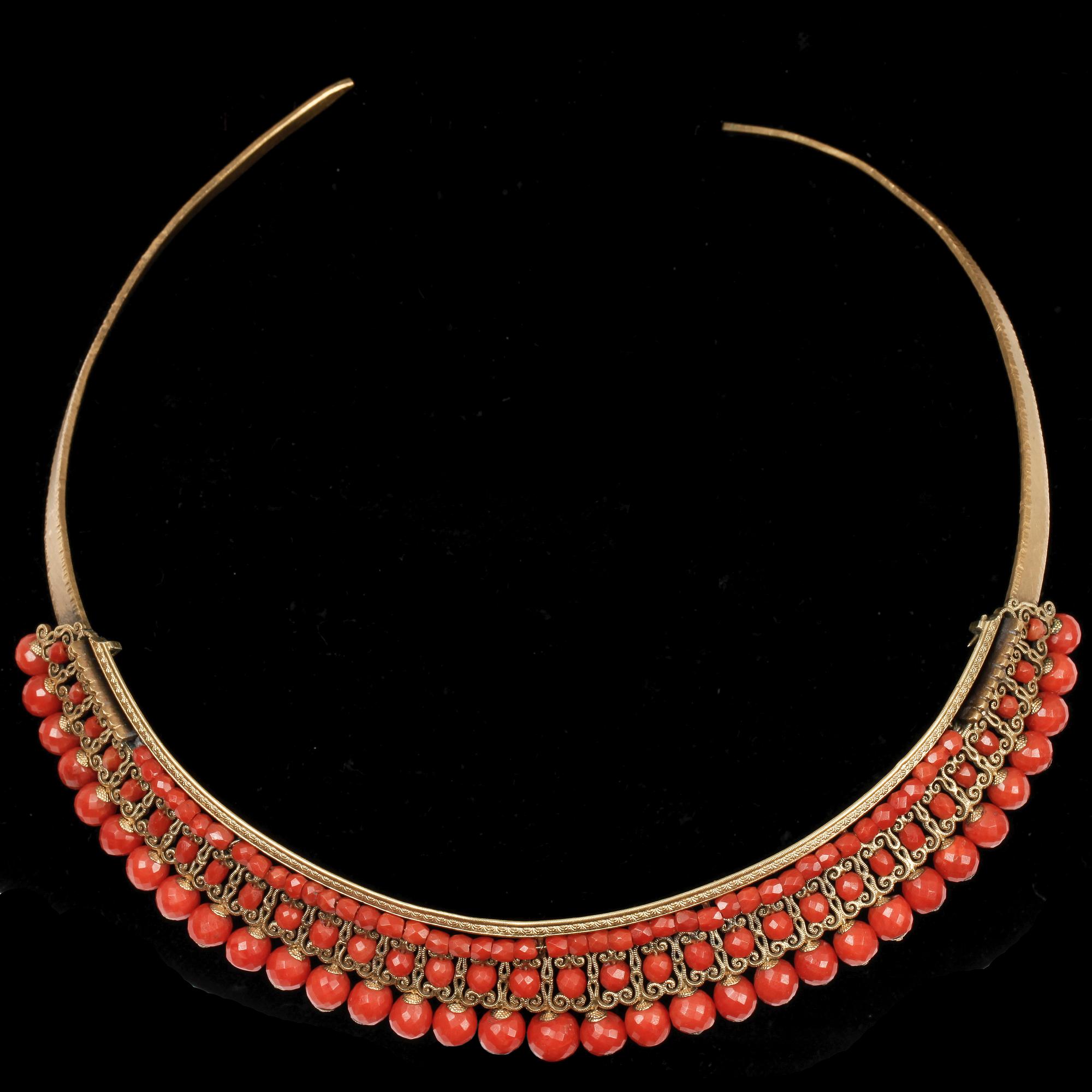 DIADEM, korall och gulmetall, 1800-talets slut.