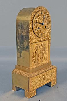 BORDSPENDYL, empire, märkt L Moinet, Paris, 1800-talets första hälft.