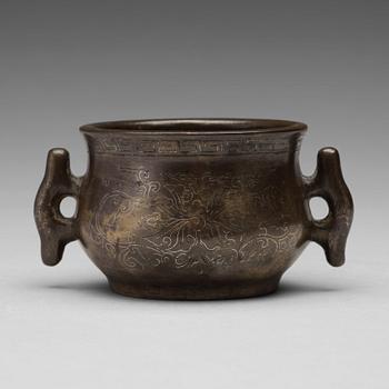 A silver inlay bronze censer, late Qing dynasty.