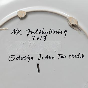 KATTALLRIK, "D", NK 2013, JoAnn Tan Studio.
