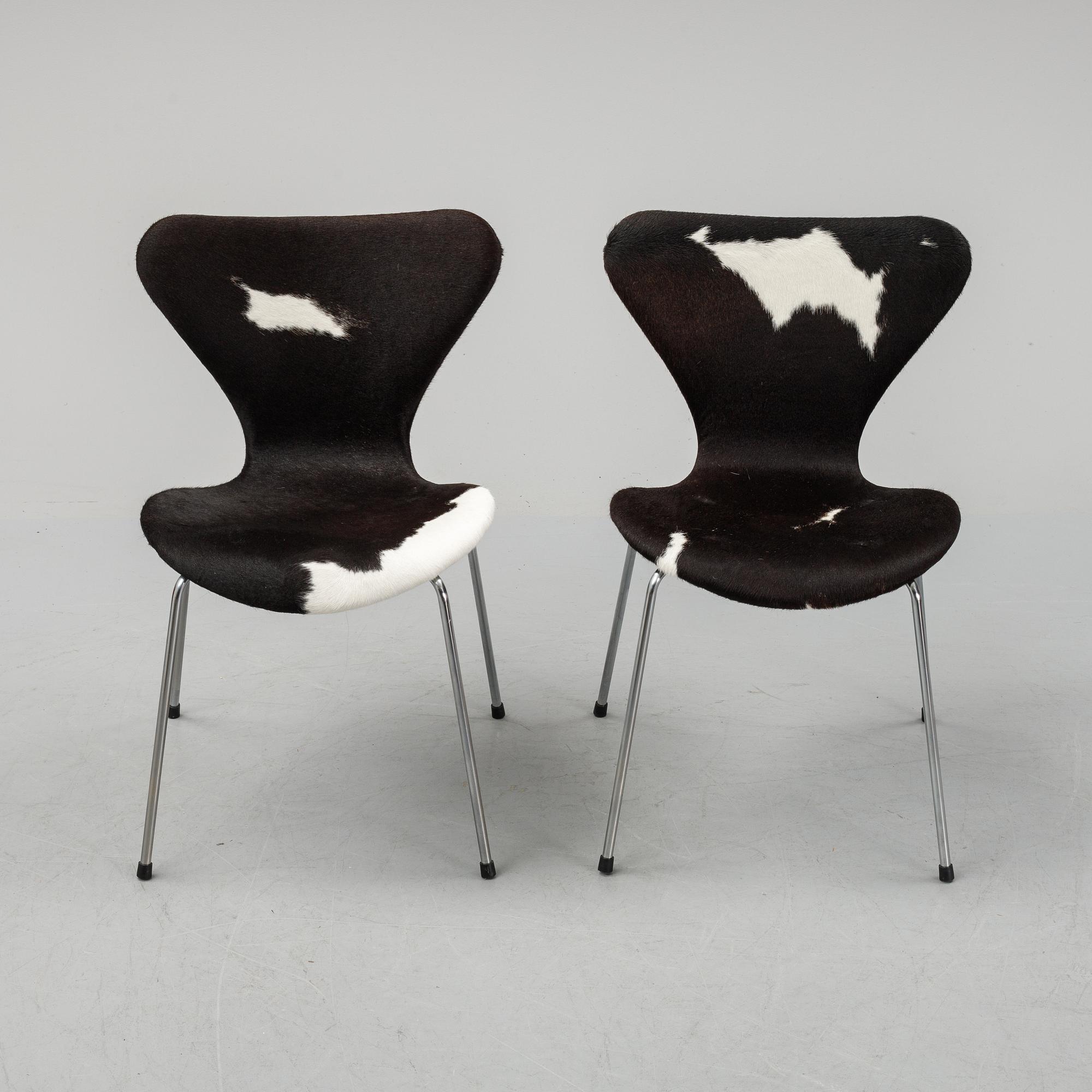 Arne Jacobsen, a set of six 'Serie 7' chairs for Fritz Hansen, Denmark, second half of the 20th Century.